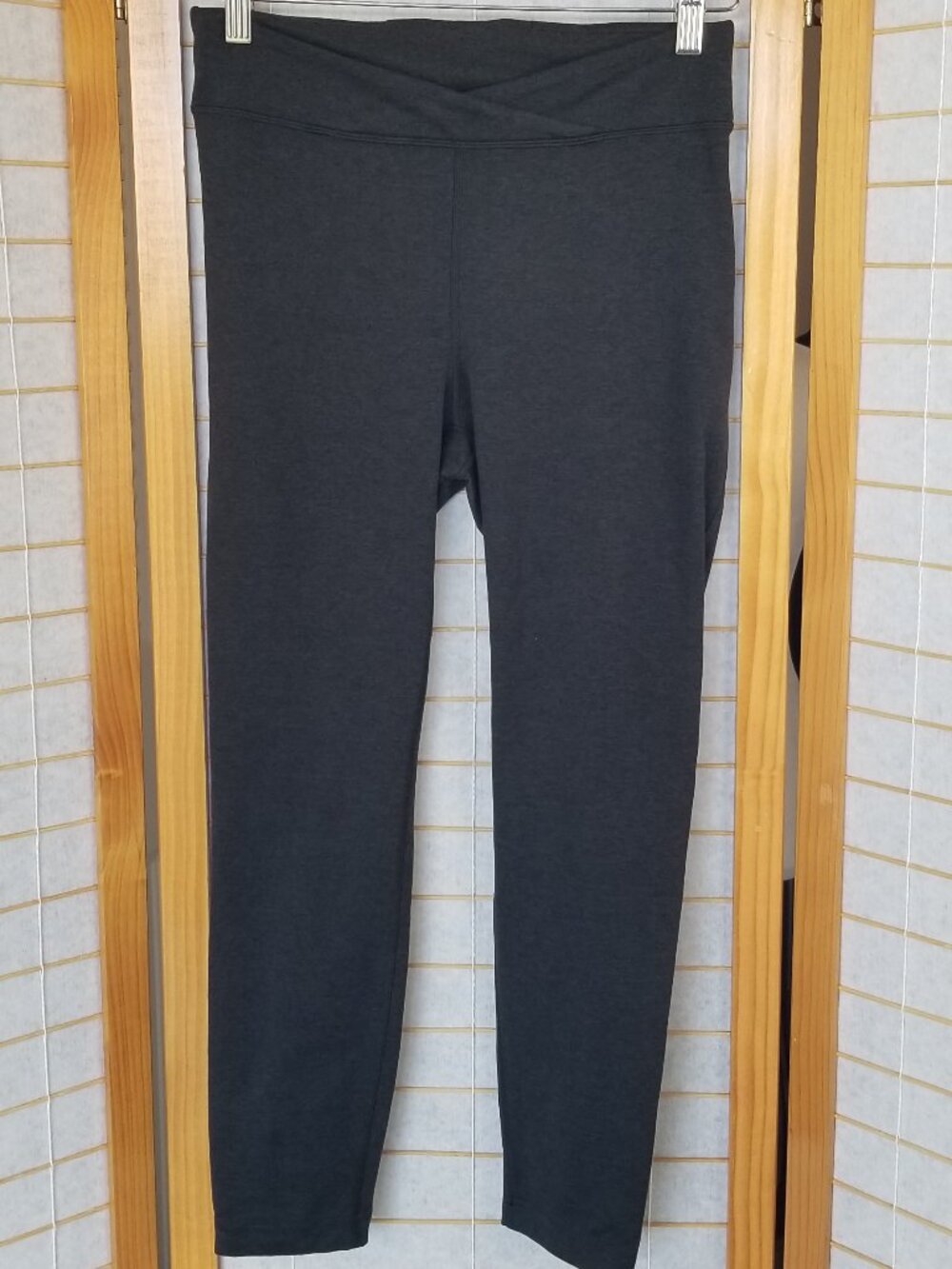 Lululemon Charcoal Leggings Softy Suedey Cross-Waist Tight 25" LW5HMSS Size 10